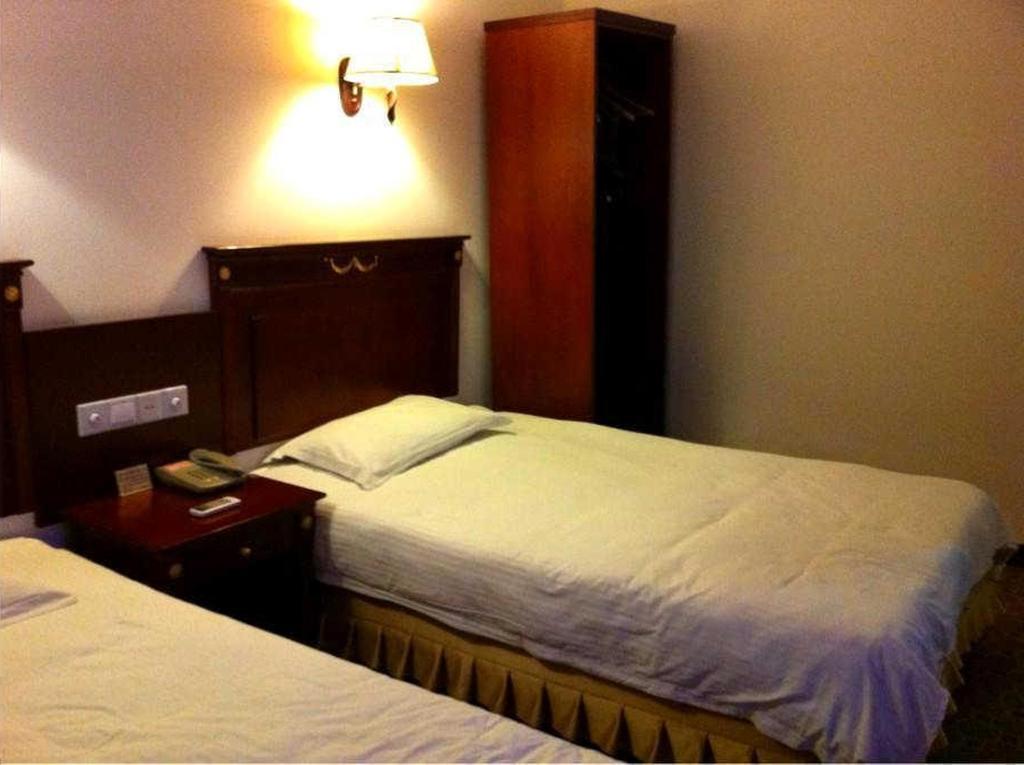 Eastern Star Garden Scenery Hotel Shanghai Room photo