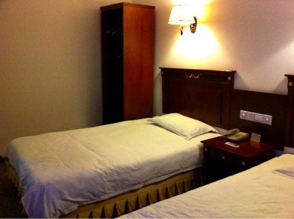 Eastern Star Garden Scenery Hotel Shanghai Room photo